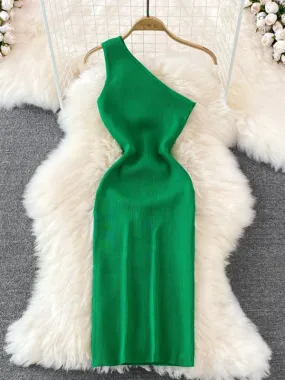 Lyla New Fashionable Slanted Shoulder Solid Color Slim Elastic Slim Fit Hip-Hugging Knitted Dress