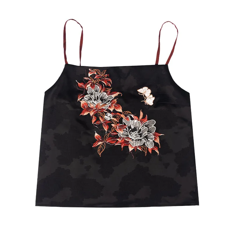 Modern horse-faced skirt from Song Dynasty | Hanfu red & black skirt