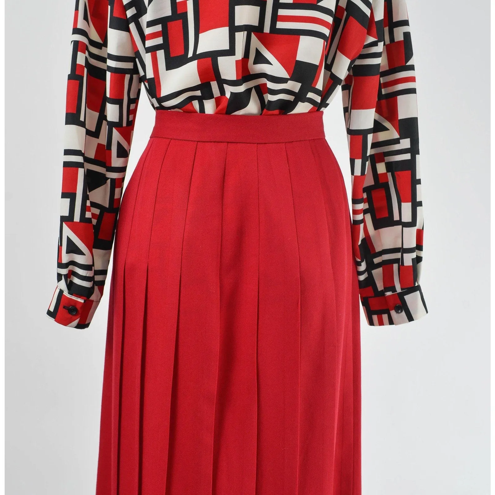 Vintage 80s Cranberry Red Skirt Twill Wool High Waisted Pleated Midi Skirt size M