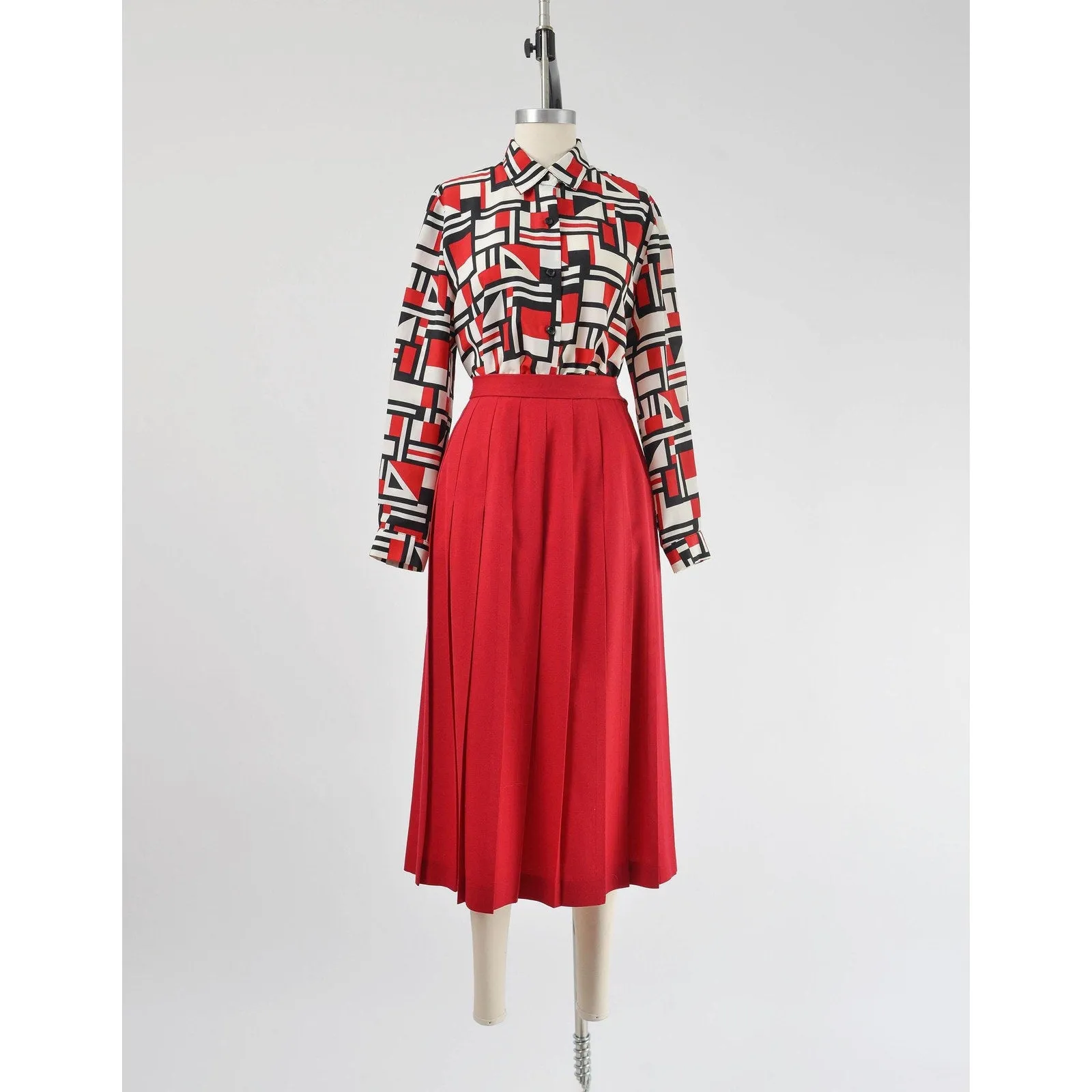 Vintage 80s Cranberry Red Skirt Twill Wool High Waisted Pleated Midi Skirt size M